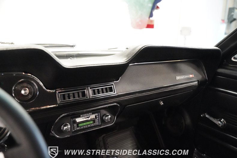 Ford-Mustang-1967-Graphite-Gray-Black-49