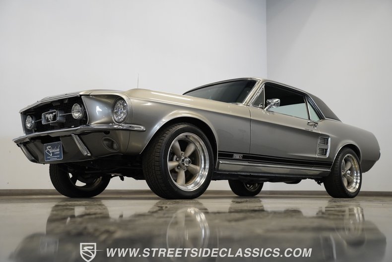 Ford-Mustang-1967-Graphite-Gray-Black-5