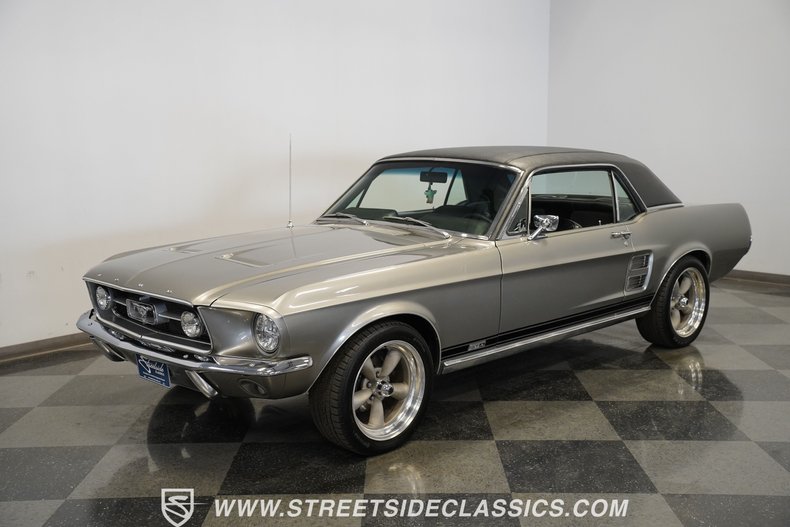 Ford-Mustang-1967-Graphite-Gray-Black-7