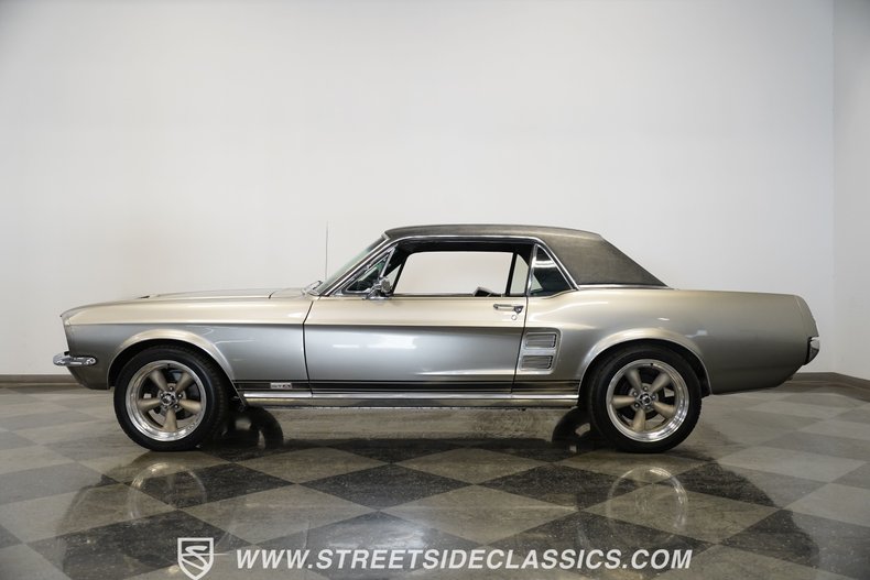 Ford-Mustang-1967-Graphite-Gray-Black