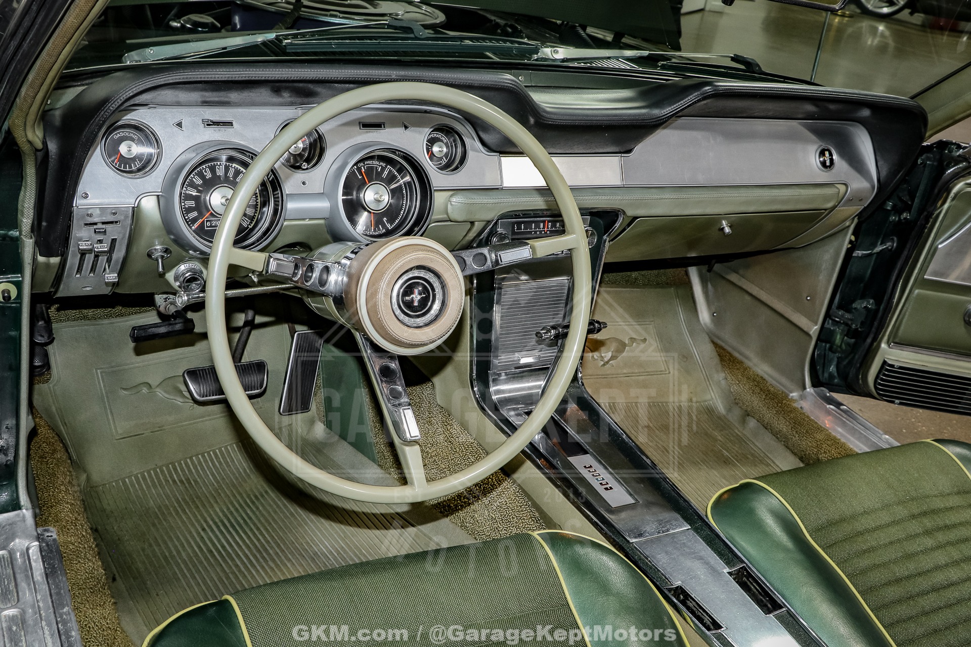 Ford-Mustang-1967-Green-Green-3