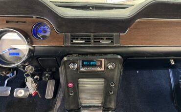 Ford-Mustang-1968-Rangoon-Red-Black-10