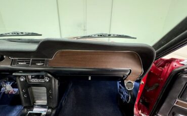 Ford-Mustang-1968-Rangoon-Red-Black-11