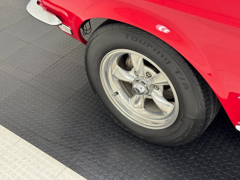 Ford-Mustang-1968-Rangoon-Red-Black-16