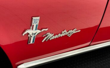 Ford-Mustang-1968-Rangoon-Red-Black-17