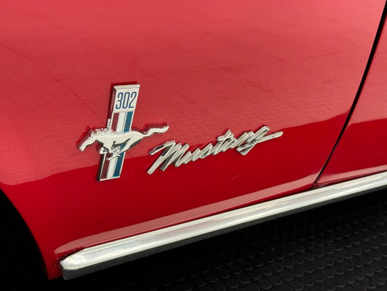 Ford-Mustang-1968-Rangoon-Red-Black-17