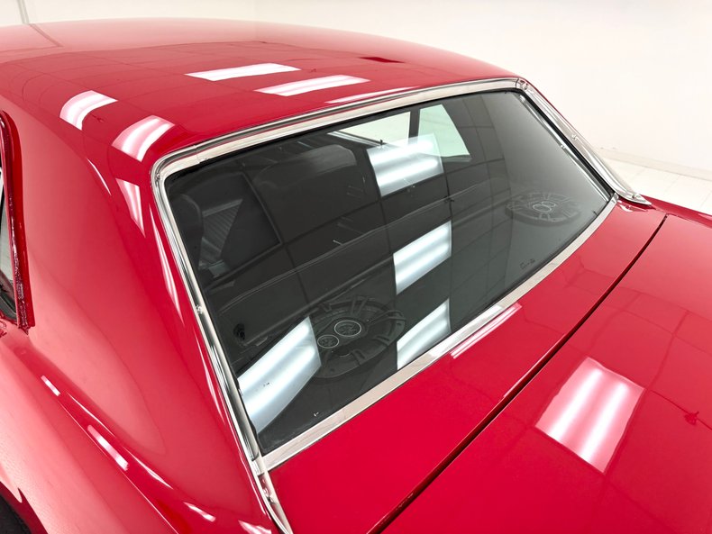 Ford-Mustang-1968-Rangoon-Red-Black-22