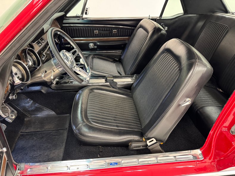 Ford-Mustang-1968-Rangoon-Red-Black-34