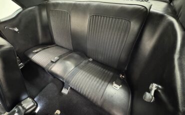 Ford-Mustang-1968-Rangoon-Red-Black-36