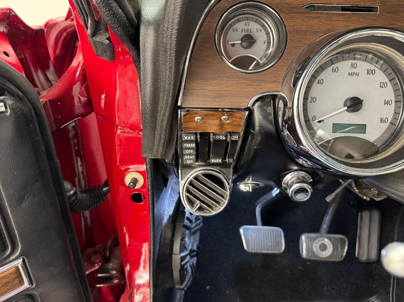 Ford-Mustang-1968-Rangoon-Red-Black-40