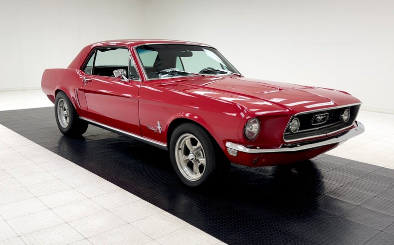 Ford-Mustang-1968-Rangoon-Red-Black-5