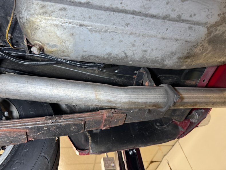 Ford-Mustang-1968-Rangoon-Red-Black-9