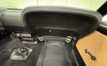 Ford-Mustang-1969-Maroon-Black-10