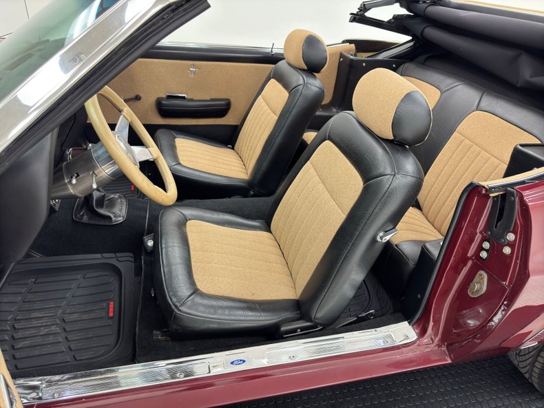 Ford-Mustang-1969-Maroon-Black-16