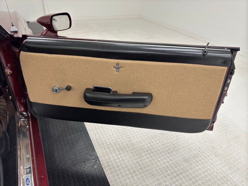 Ford-Mustang-1969-Maroon-Black-25