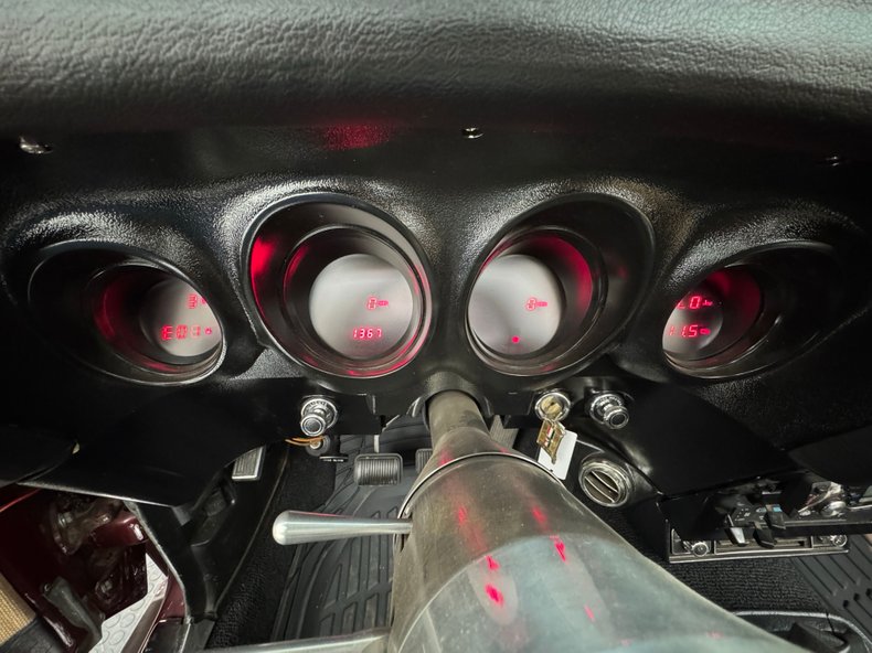 Ford-Mustang-1969-Maroon-Black-31