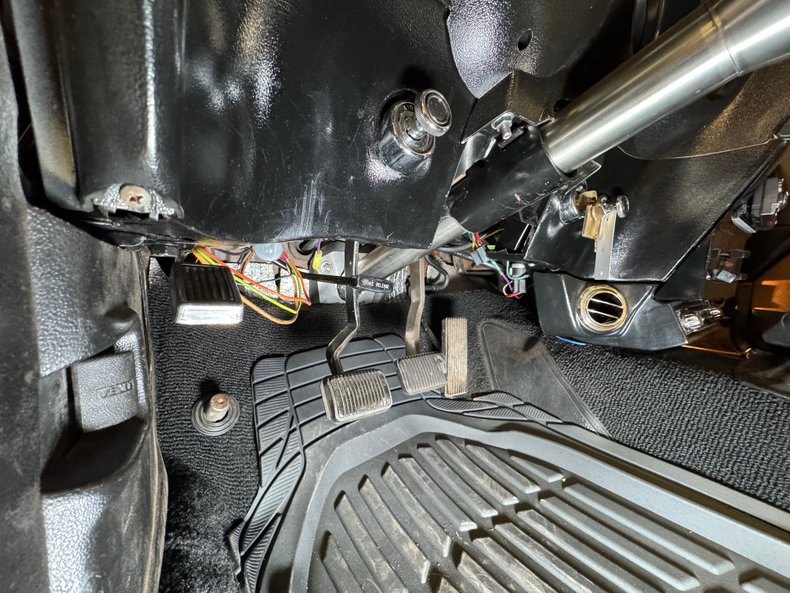 Ford-Mustang-1969-Maroon-Black-34