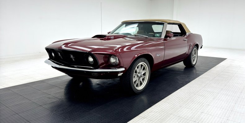 Ford-Mustang-1969-Maroon-Black-36
