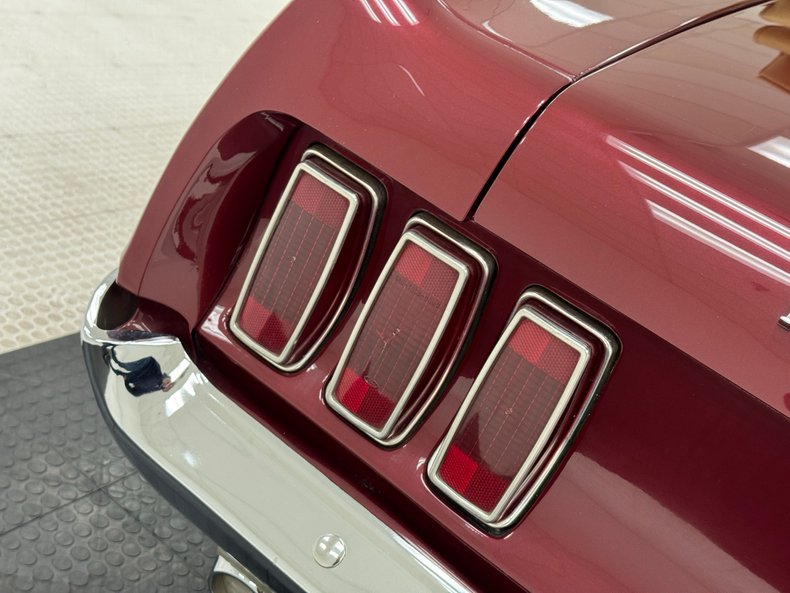 Ford-Mustang-1969-Maroon-Black-4