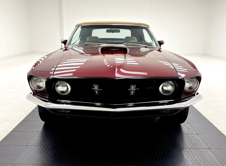 Ford-Mustang-1969-Maroon-Black-42