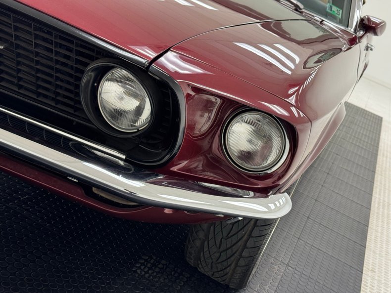 Ford-Mustang-1969-Maroon-Black-43