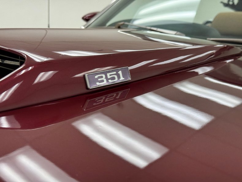 Ford-Mustang-1969-Maroon-Black-45