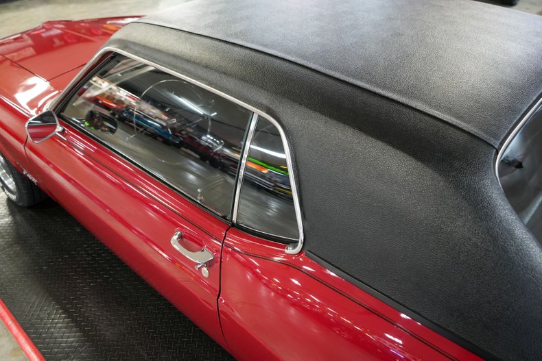 Ford-Mustang-1970-Red-Black-4