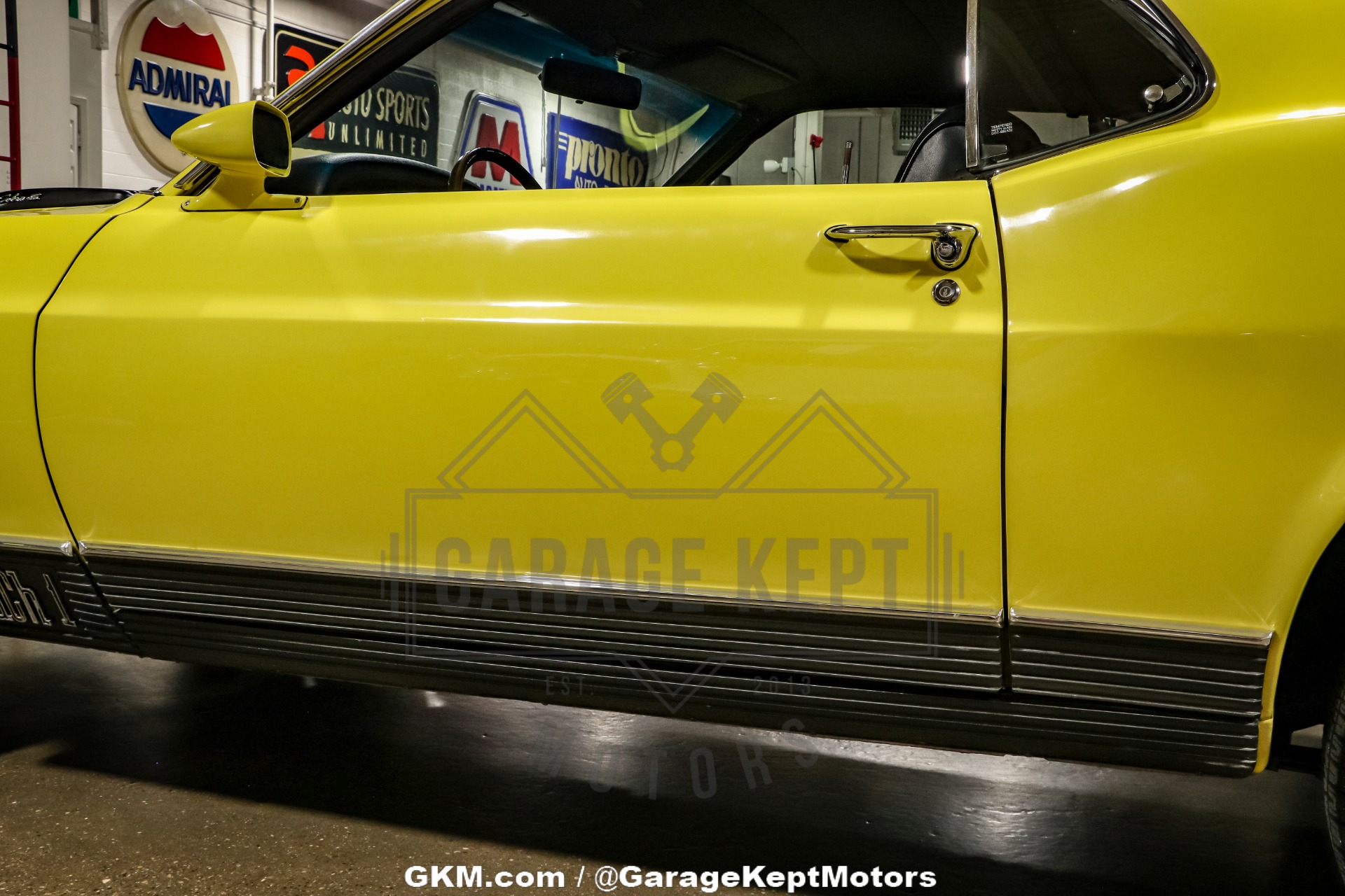 Ford-Mustang-1970-Yellow-Black-38