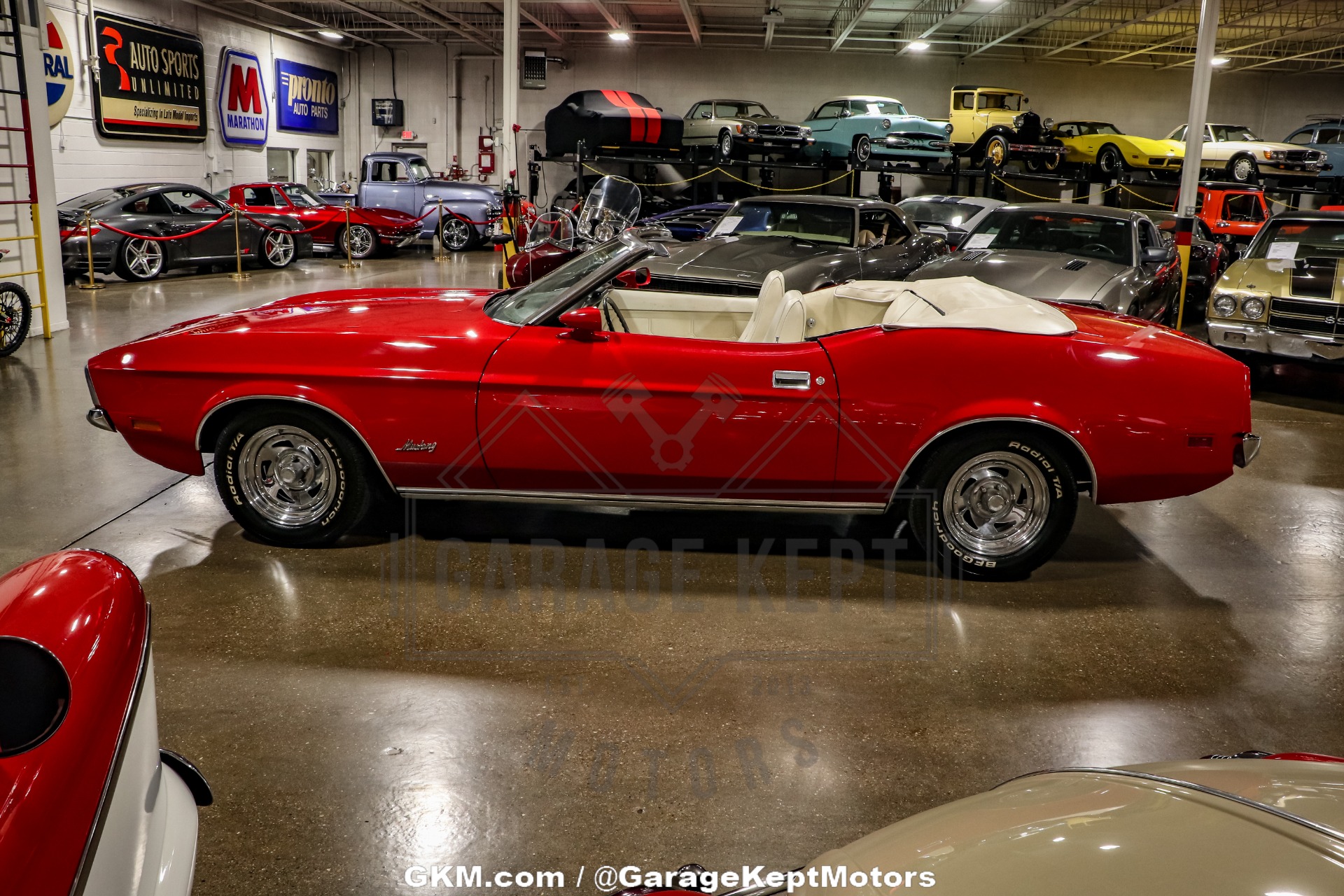 Ford-Mustang-1971-Red-White-1