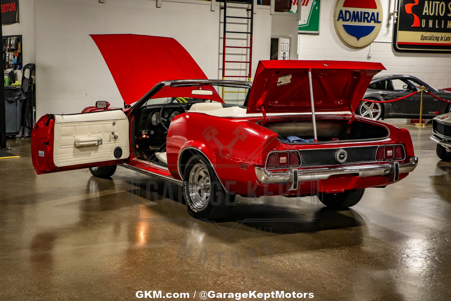Ford-Mustang-1971-Red-White-12