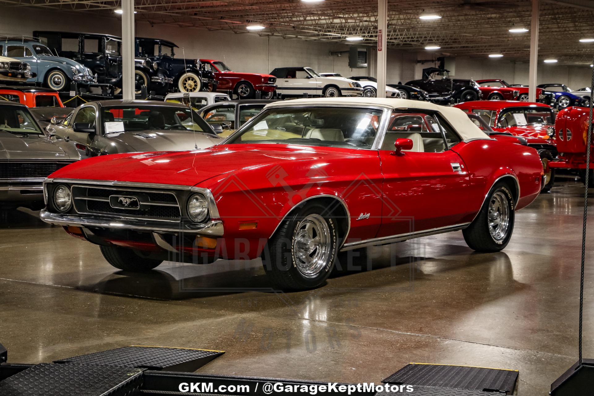 Ford-Mustang-1971-Red-White-17