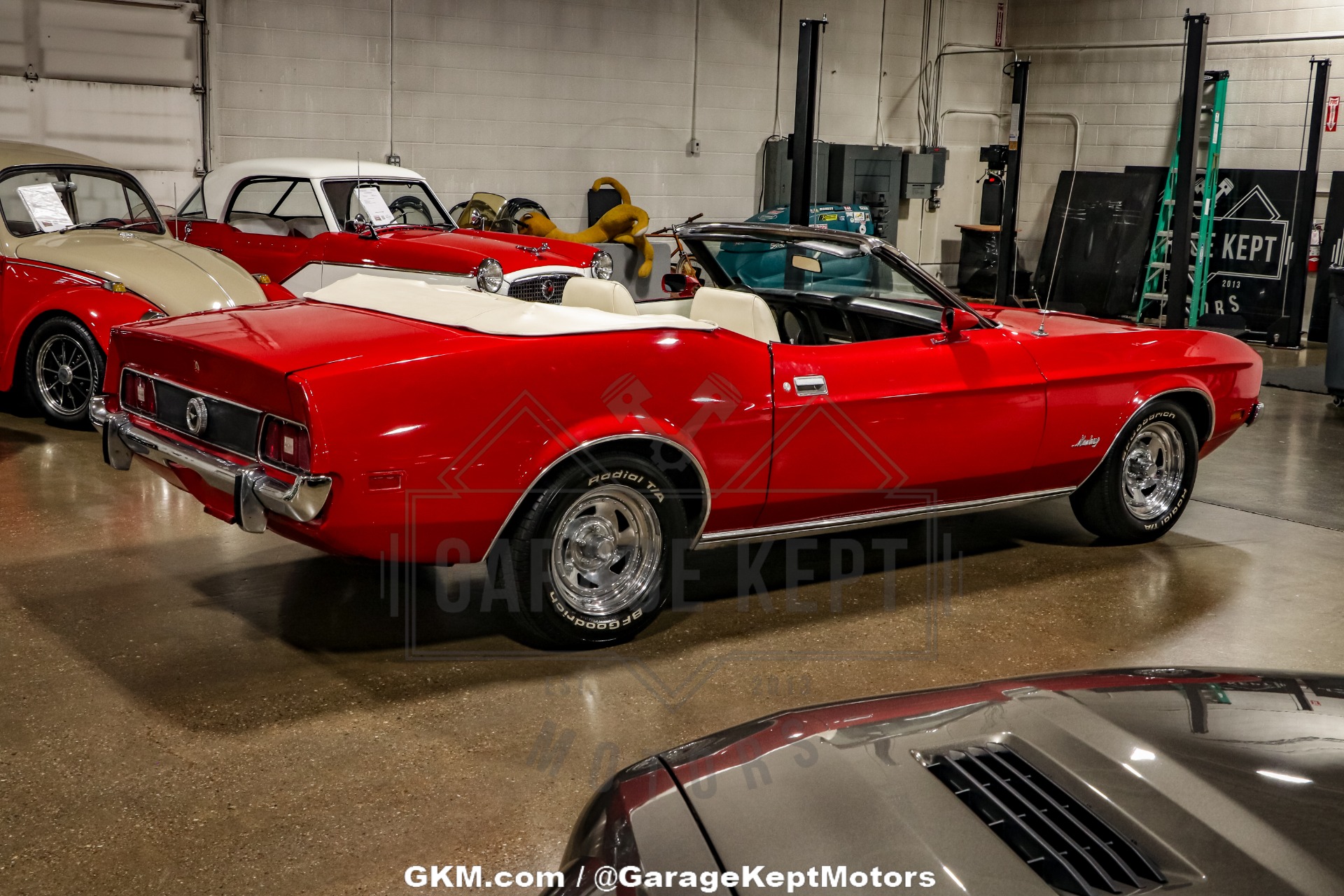 Ford-Mustang-1971-Red-White-35