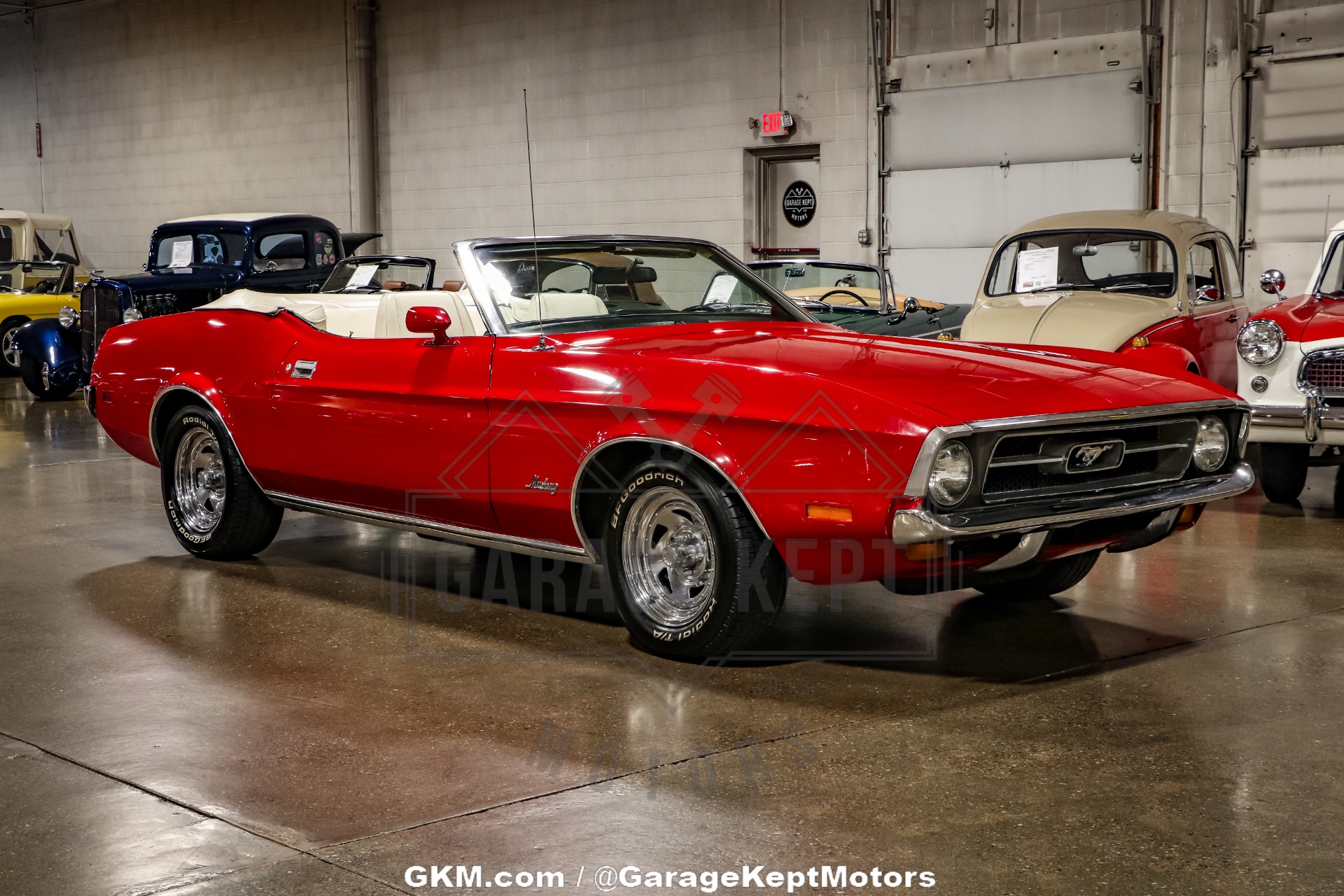 Ford-Mustang-1971-Red-White-38