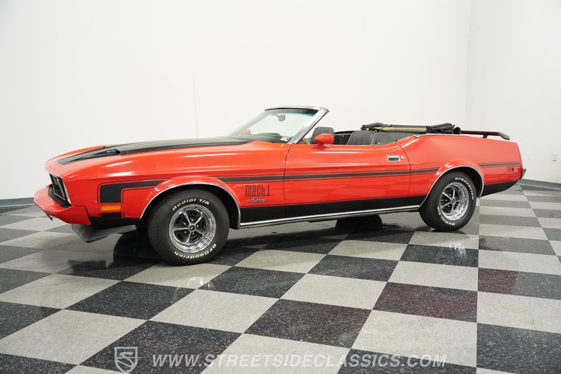 Ford-Mustang-1973-Bright-Red-Black-10