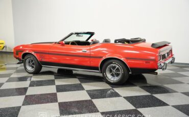 Ford-Mustang-1973-Bright-Red-Black-12