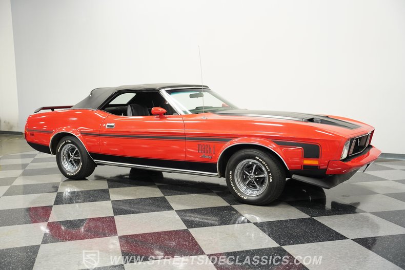 Ford-Mustang-1973-Bright-Red-Black-18