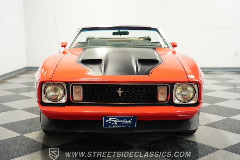 Ford-Mustang-1973-Bright-Red-Black-20