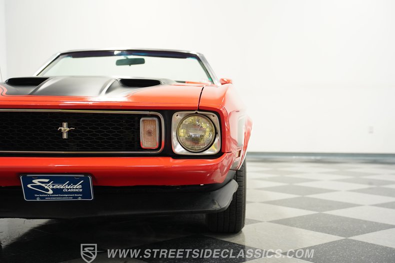 Ford-Mustang-1973-Bright-Red-Black-22