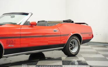 Ford-Mustang-1973-Bright-Red-Black-24