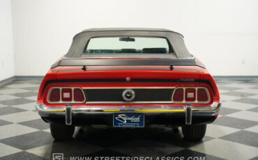 Ford-Mustang-1973-Bright-Red-Black-26