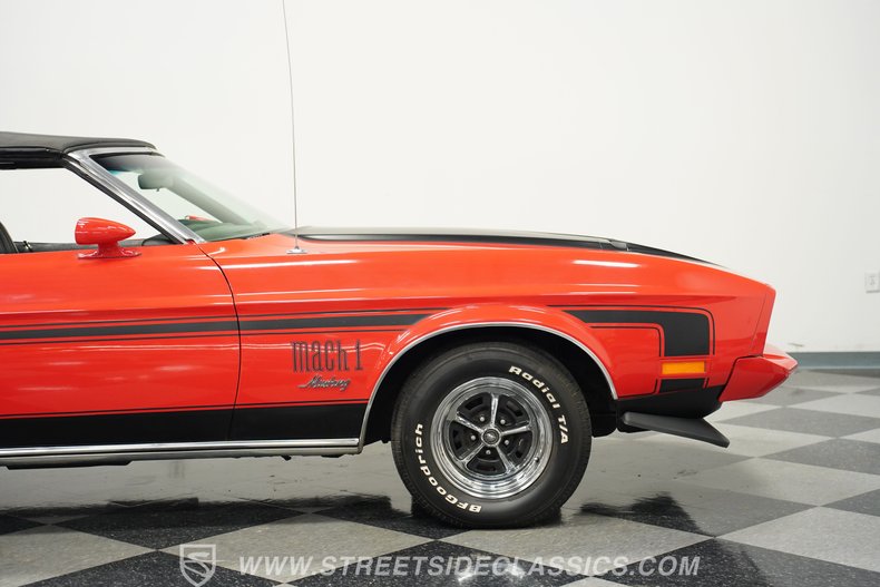 Ford-Mustang-1973-Bright-Red-Black-29