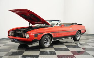 Ford-Mustang-1973-Bright-Red-Black-30