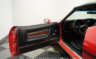 Ford-Mustang-1973-Bright-Red-Black-35