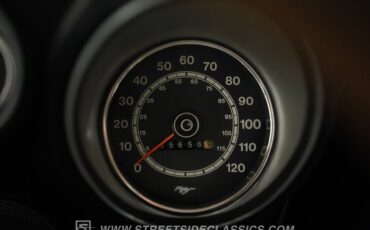 Ford-Mustang-1973-Bright-Red-Black-39