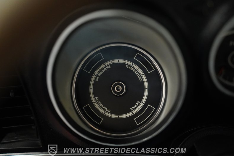 Ford-Mustang-1973-Bright-Red-Black-40