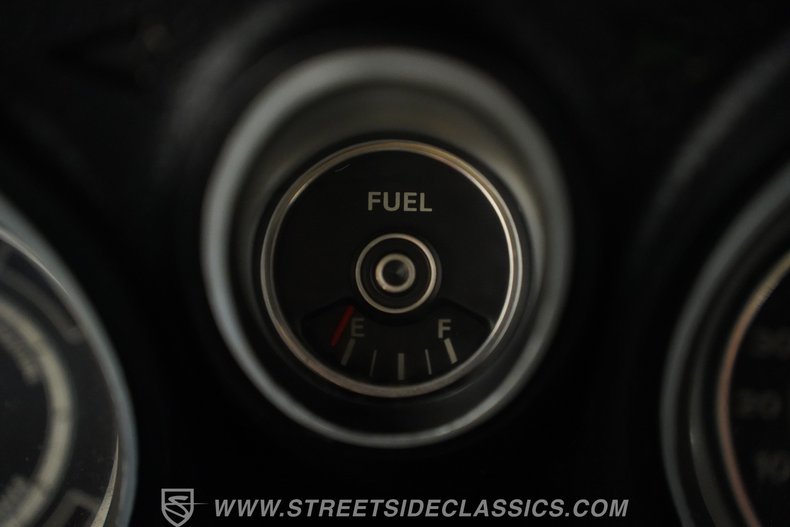 Ford-Mustang-1973-Bright-Red-Black-41