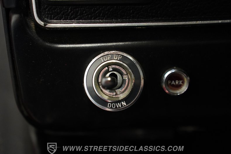 Ford-Mustang-1973-Bright-Red-Black-46