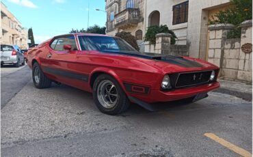 Ford-Mustang-1973-Red-black-1