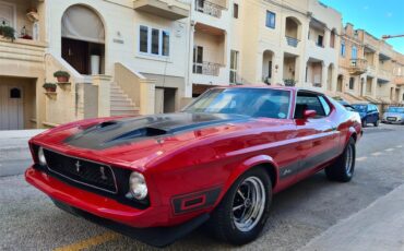 Ford-Mustang-1973-Red-black