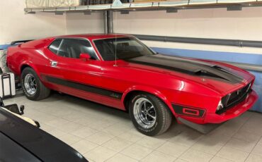 Ford-Mustang-1973-Red-black-5